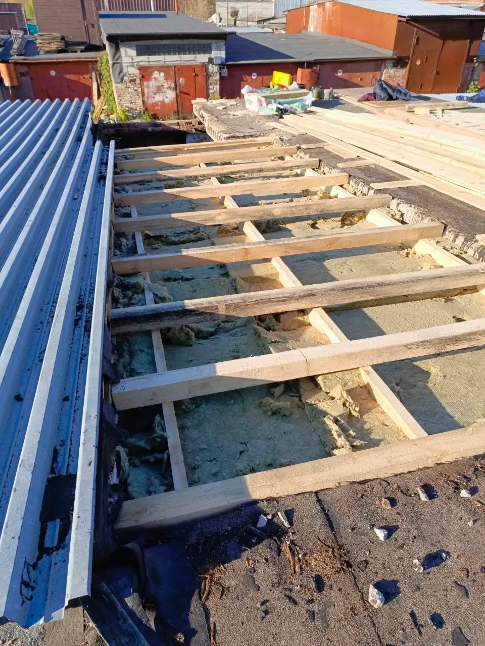 Капитальный ремонт кровли гаража, монтаж балок и наплавляемых материалов, Беларусь - фото 3